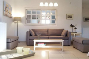 New, modern, bright and independent apartment 83 m2, with garden, 5min to the beach and the city center